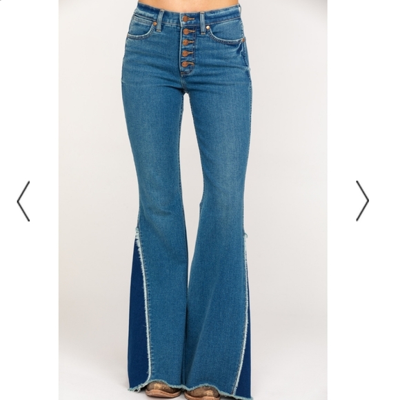 WRANGLER MODERN WOMEN'S HIGH RISE BUTTON FLARE JEA - Picture 2 of 12